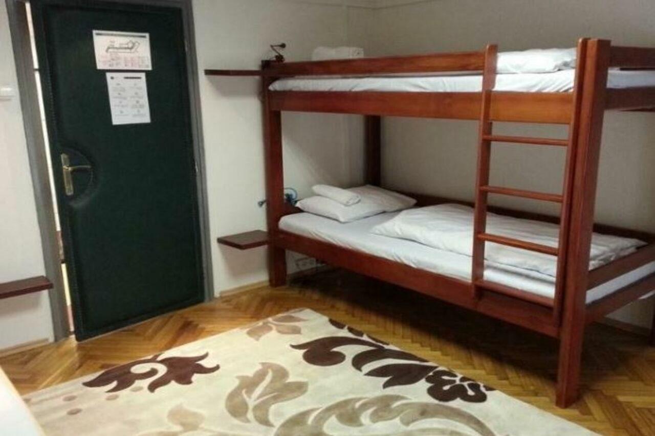 Walking Bed Budapest Hostel Buitenkant foto